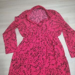 Vero Moda Fuchsia and Black Abstract Top